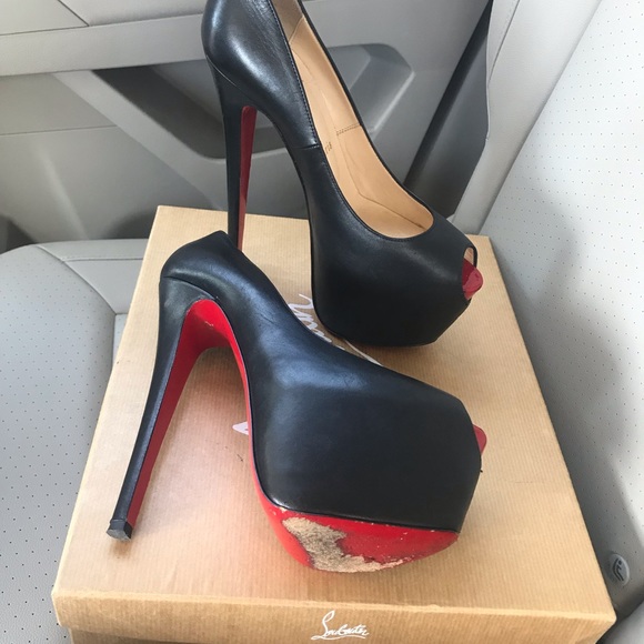 christian louboutin - Picture 6 of 6
